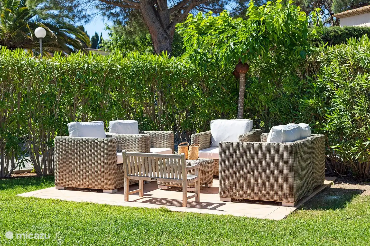 Lounge-Ecke im Garten