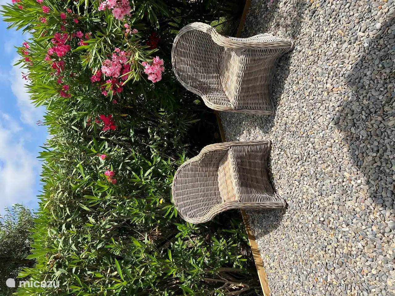 Sitzplatz beim Jeu-de-boules-Platz