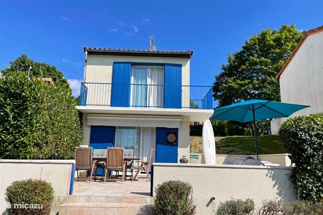 Vacation rental France, Charente, Écuras - holiday house Le Chat