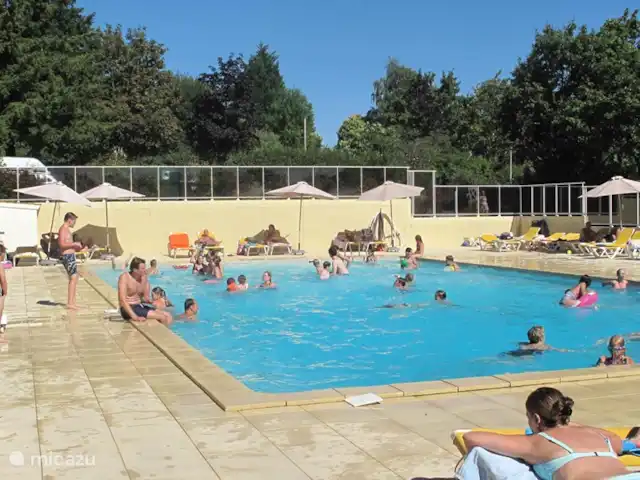 la charente en Francia, Charente, Écuras - casa vacacional La piscina climatizada.
