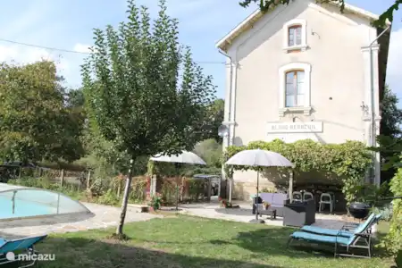 Jardin et piscine