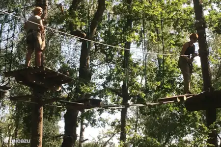 Parc accrobranche 'Arbre et Aventure Lac Saint Pardoux'