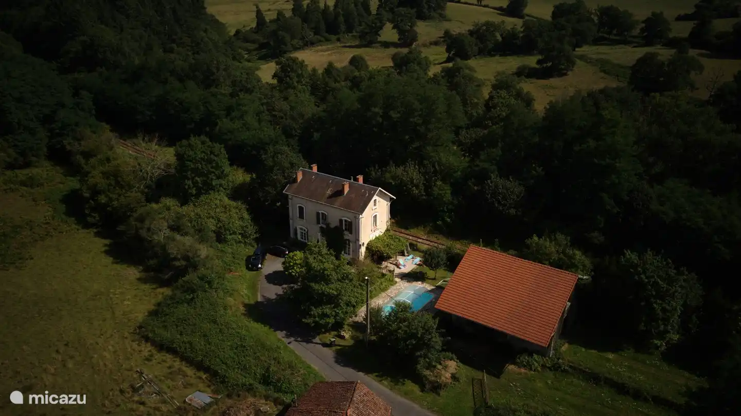 Luftaufnahme des Gare Blond Berneuil