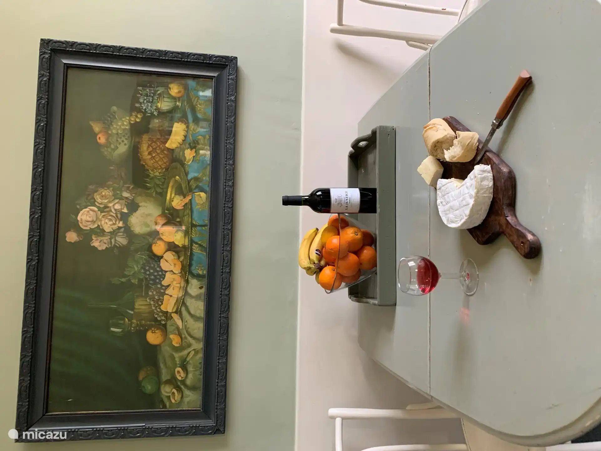 Gemütlicher Tisch in der Küche