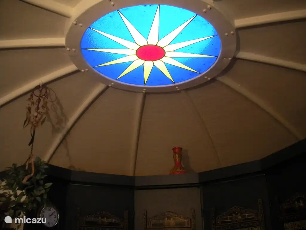 schönes Glas in der Kuppel