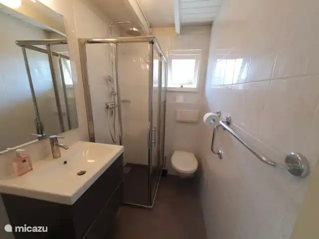 Chalet de Koumelker | Pays-Bas, Frise, Terherne - chalet Salle de Bains
