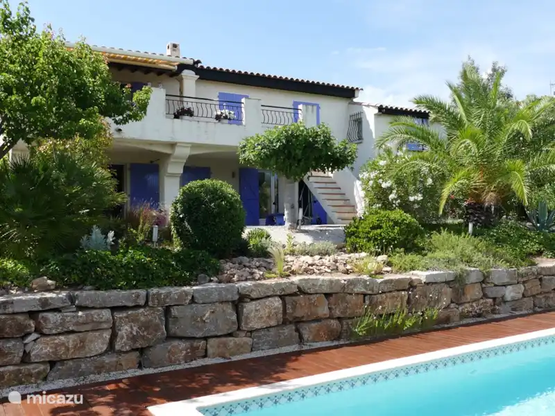 Villa Parosa con piscina en Francia, Costa Azul, Roquebrune-sur-Argens - Villa Villa Parosa con piscina en Francia, Costa Azul, Roquebrune-sur-Argens - Villa