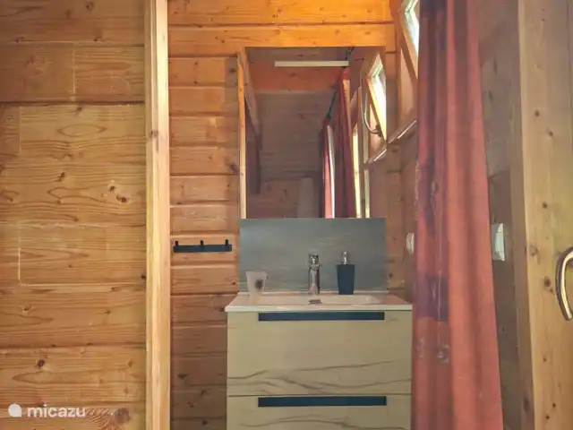 Chalet Le Passe-Temps en Francia, Alta Saboya, Saint-Jean-d'Aulps - casa vacacional Baño dormitorios 1 a 4 1er piso