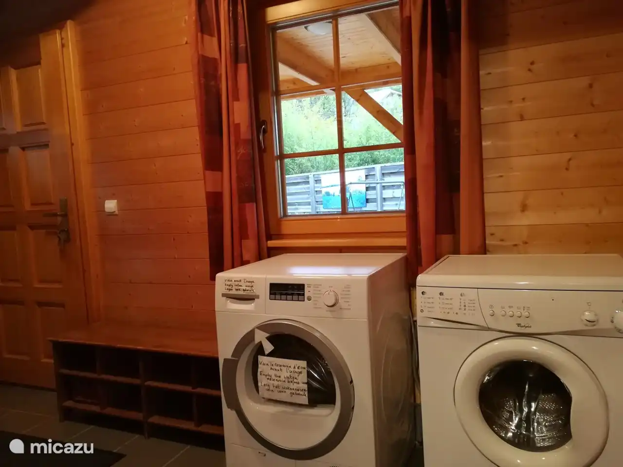 In de skiberging een wasmachine en droger
