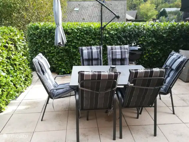 Chalet Le Passe-Temps en Francia, Alta Saboya, Saint-Jean-d'Aulps - casa vacacional terraza con barbacoa
