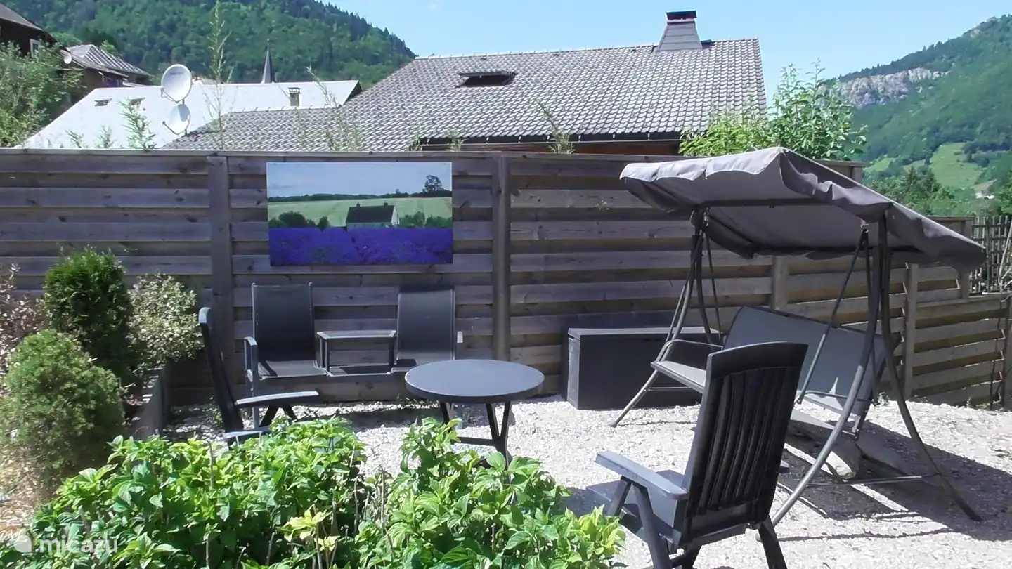 terras naast carport