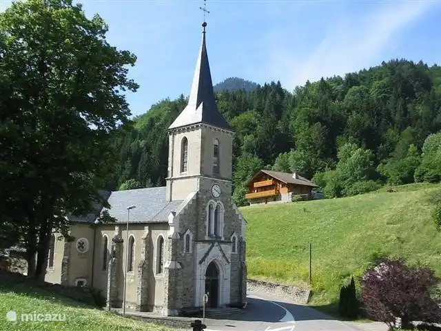 Chalet Le Passe-Temps en Francia, Alta Saboya, Saint-Jean-d'Aulps - casa vacacional Pequeña iglesia de La Moussière, cerca del chalet.