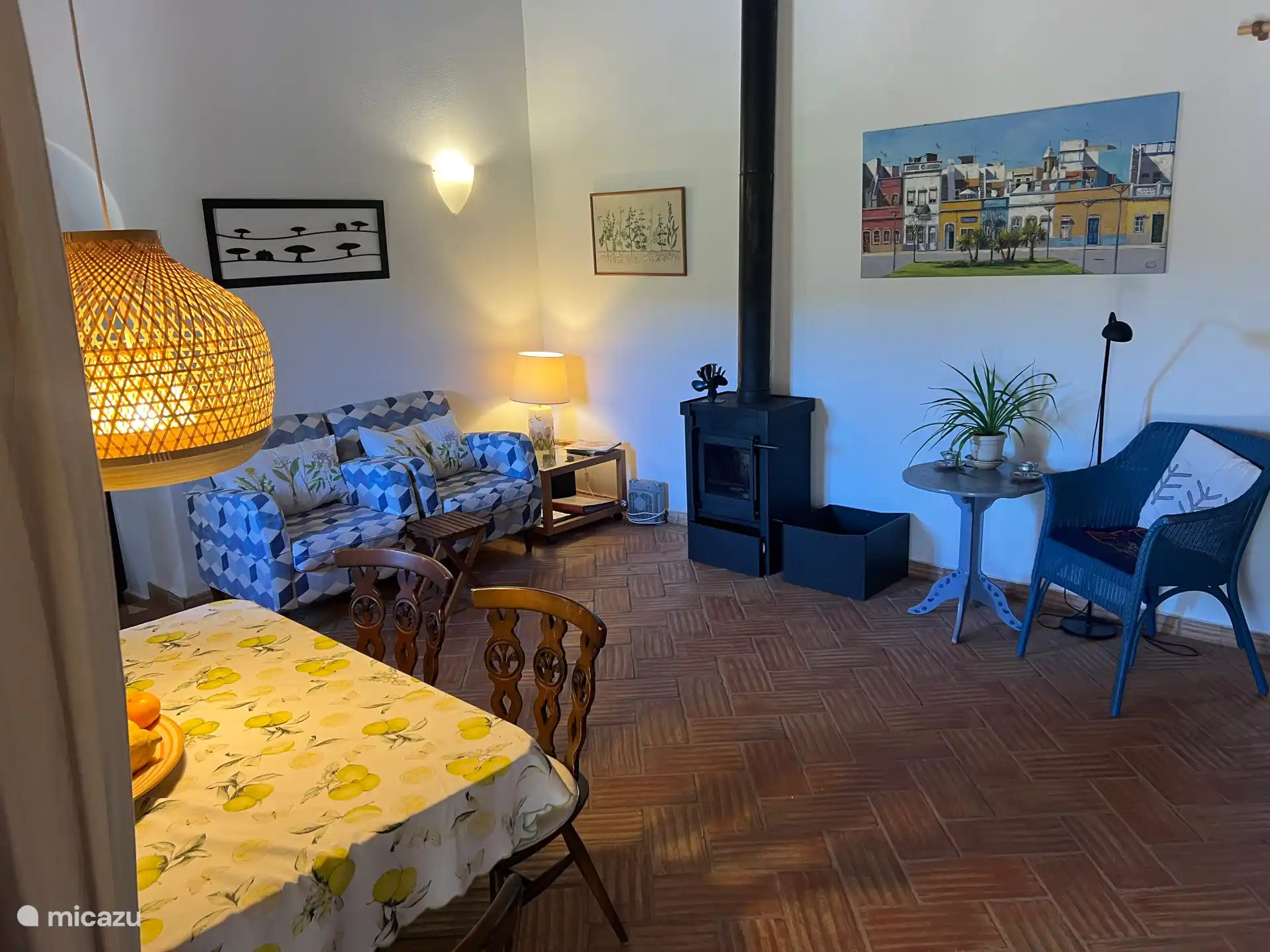 The living room seen from the outside door.