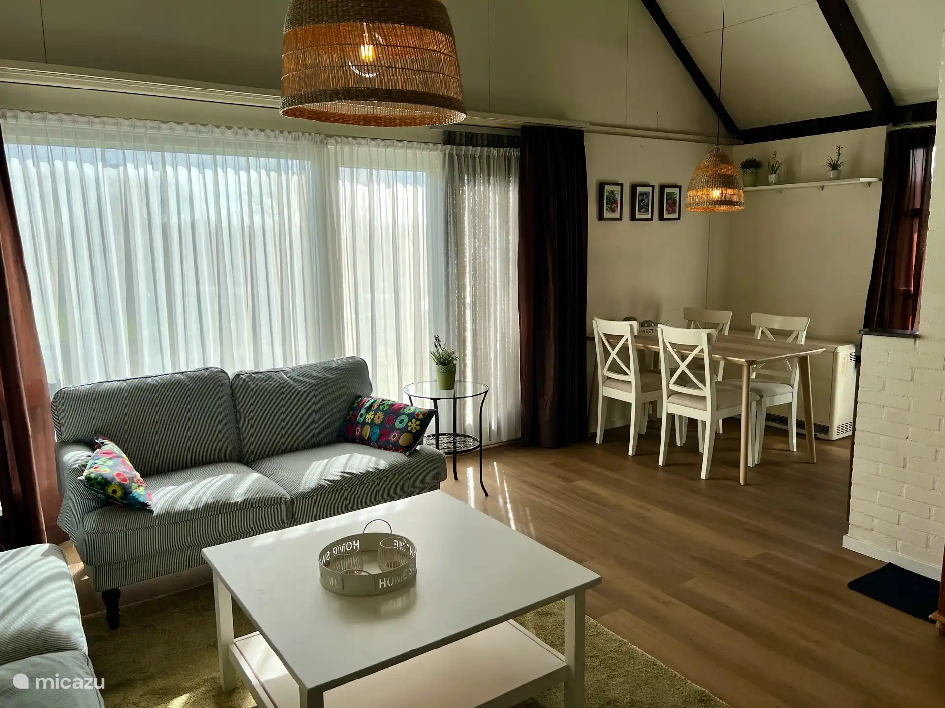 Overview of sitting-dining room