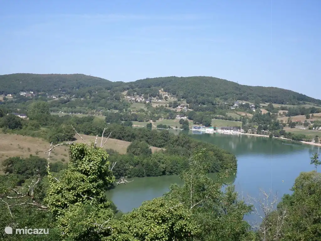 Nach einigen Kilometern Fahrt bietet sich hier ein schöner Blick über den See.