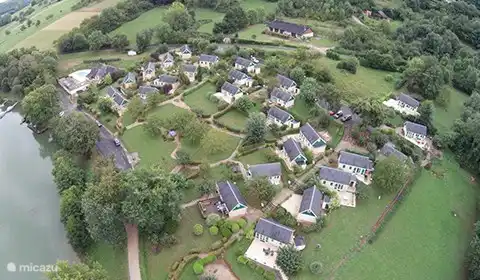 Dies ist ein Luftbild mit einem Überblick über den Park