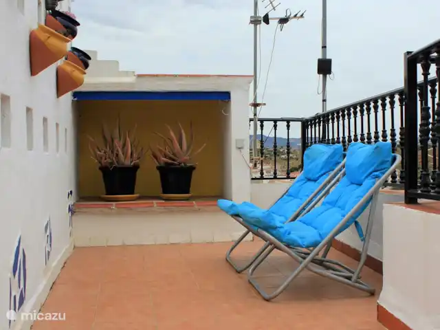 Location de Vacances Espagne, Andalousie, Guaro, maison de vacances - Casa Sonrisa Toit-terrasse avec chaises longues