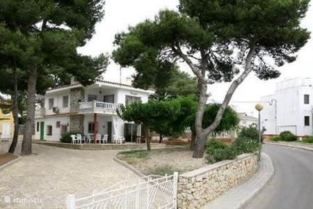 Apartamento en planta alta directamente en la playa de Sant Carles de la Rapita