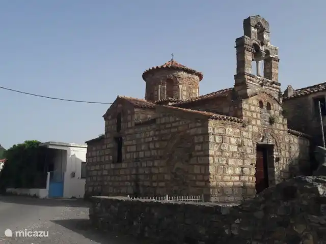 Paradisi Edo en Grecia, Peloponeso, Germa - casa vacacional La antigua iglesia especial con el monasterio en ruinas. Lamentablemente no tenemos la llave.
