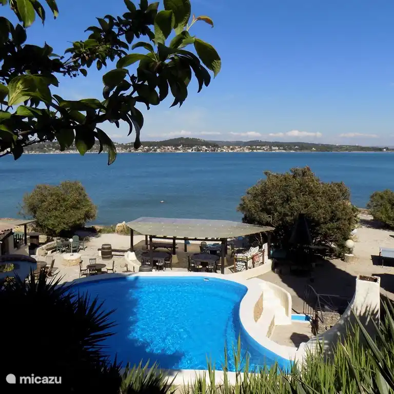 Rent La Côte Plage Le Domaine In Istres Bouches Du Rhône Micazu