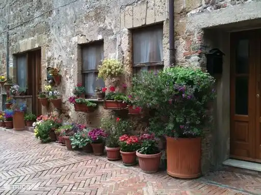 Cozy Straßen von Sorano.