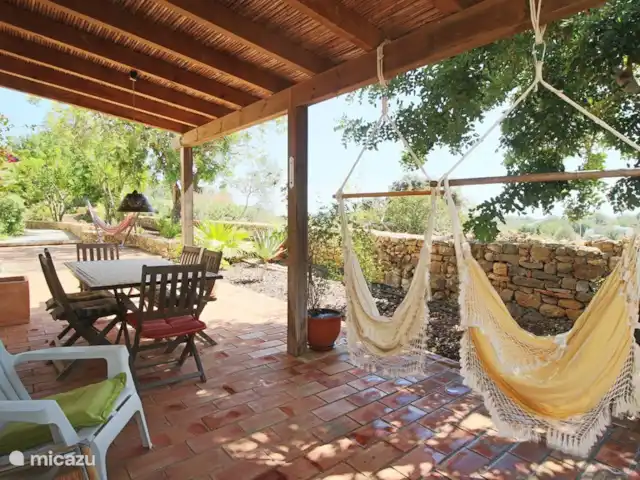Mae Home en Portugal, Algarve, Quelfes - villa Terraza cubierta Sur
