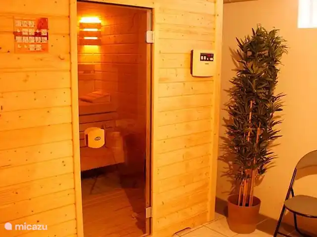 villa en Bélgica, Ardenas, Dochamps – Bonvie Vista exterior de la sauna.