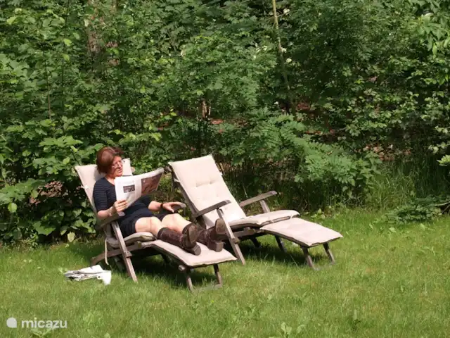 de Mus huren in Nederland, Friesland, Oudemirdum - villa Lekker zonnen in de grote vrije tuin.
