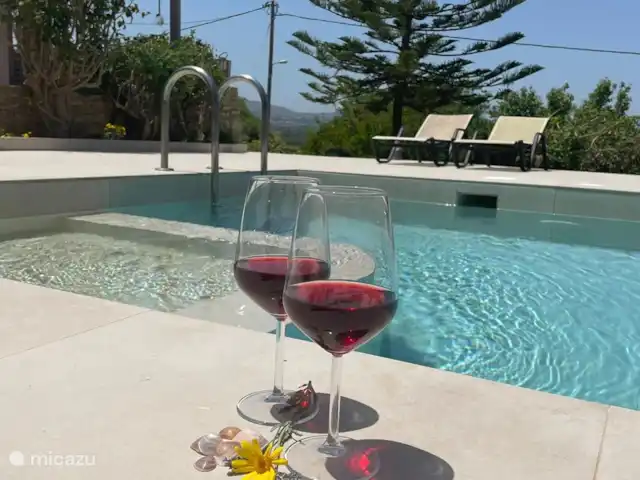 Jasmin & Olives huren in Griekenland, Kreta, Perama - geschakelde woning Glaasje erbij?