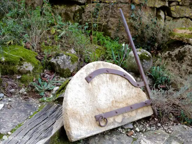 appartement huren in Frankrijk, Gard, Molières-sur-Cèze – De Bakkerij De ovendeur van het vroegere bakhuis, nu de Bakkerij