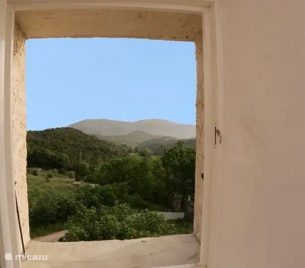 Blick vom Elysium über die Hügel der Cevennen.