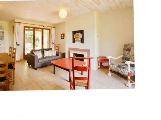 Mas Blanc, Het Zonnehuis 6 pers. | France, Gard, Molières-sur-Cèze - maison de vacances Le salon spacieux avec portes-fenêtres à l'une des deux terrasses.