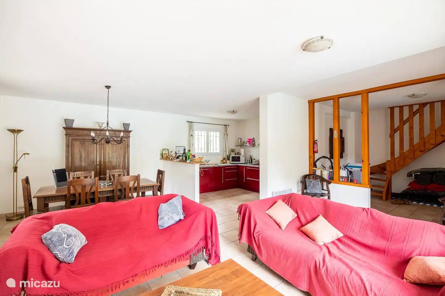 Woonkamer met open keuken