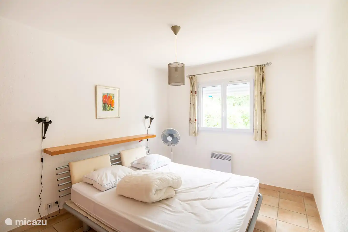 3e slaapkamer beneden