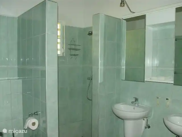 Kas na Nort | Curaçao, Curaçao-Centre, Sunset Heights - villa La salle de bain verte