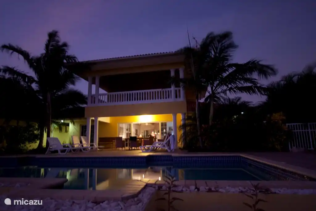 Cash back nach Nort mit großer Terrasse und Balkon