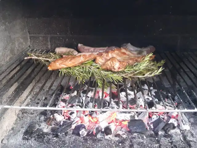 Casa Frangoille en Francia, Hérault, La Tour-sur-Orb - casa vacacional barbacoa
