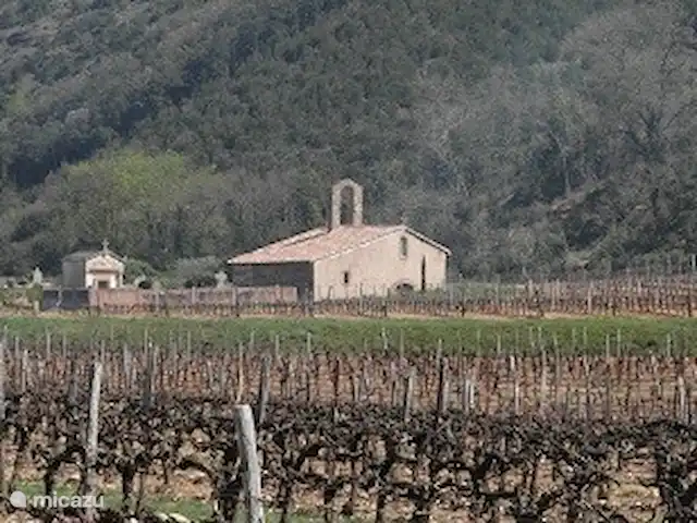 Casa Frangoille en Francia, Hérault, La Tour-sur-Orb - casa vacacional Una iglesia del siglo XIII en La Tour sur Orb.