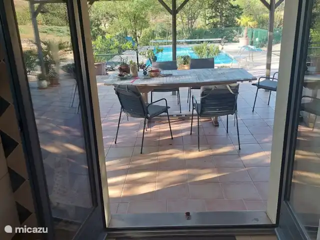 Casa Frangoille en Francia, Hérault, La Tour-sur-Orb - casa vacacional Cocina con vistas