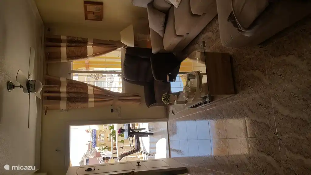 Wohnzimmer von der Küche aus gesehen