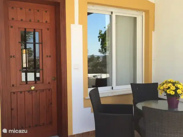 Casa Montana - Dicht bij de kust huren in Spanje, Costa Cálida, Mazarrón - bungalow Geniet op het terras van een heerlijke fles wijn en de fantastische uitzichten de Casa Montana u biedt.Ook aan de achterzijde van de woning aan het typisch Spaanse hofje vindt u rust en ruimte.