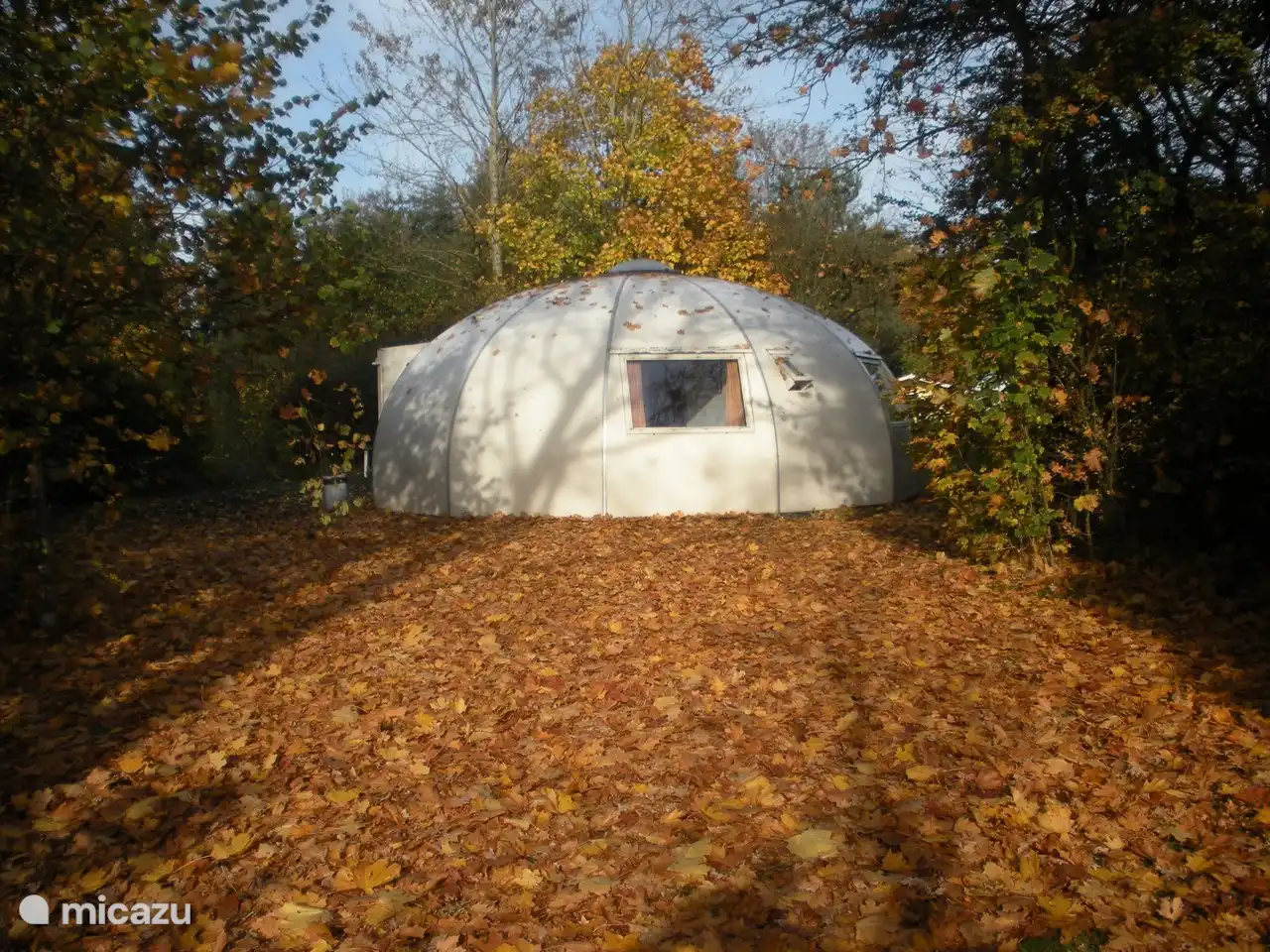 Bald ist wieder Herbst. Kommen Sie und genießen Sie die goldenen Blätter während der Herbstferien. Der Herbst ist immer sehr entspannend