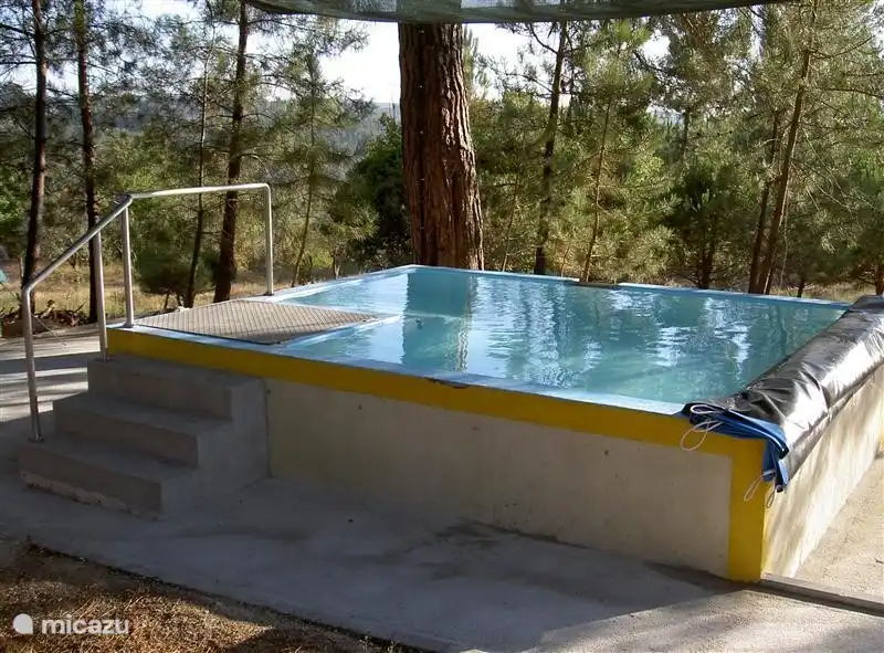 Play pool for children and a verkoelingsbad for parents while enjoying a local Mateus Rosé!