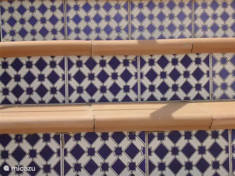 Die Treppe hinunter zum Pool platziert wird, um den Kindern zu schließen.