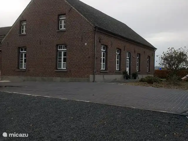 De Zanderhoeve huren in Nederland, Limburg, Wellerlooi - boerderij Vernieuwde oprit en parkeerplaatsen