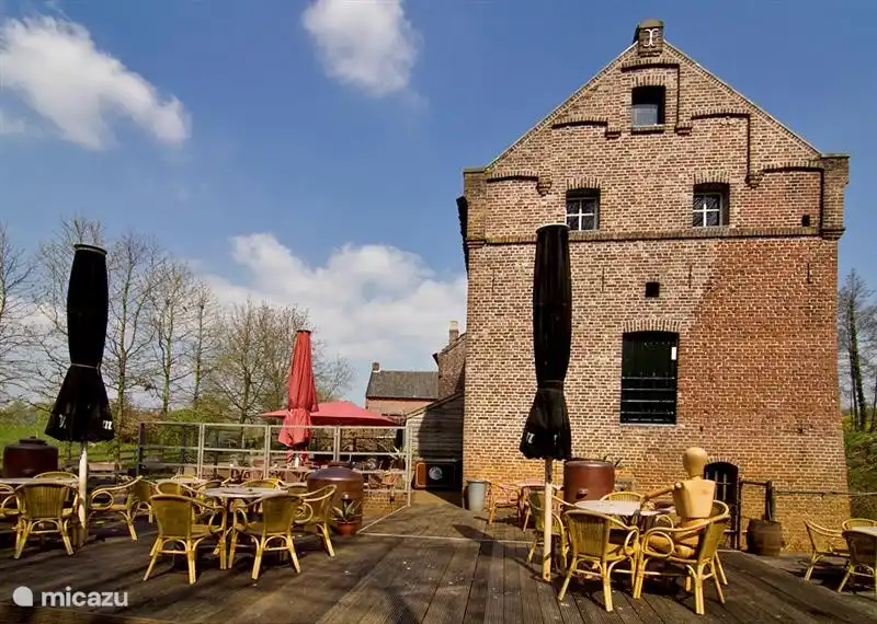 Graanbranderij Eisvogel in Arcen, Verkostung und Touren