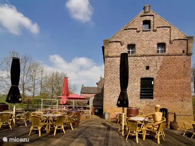 De Zanderhoeve huren in Nederland, Limburg, Wellerlooi - boerderij Graanbranderij de IJsvogel in Arcen, proeverij en excursies