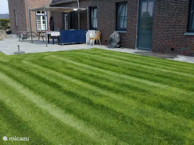 De Zanderhoeve huren in Nederland, Limburg, Wellerlooi - boerderij Terras met zonneprieel
