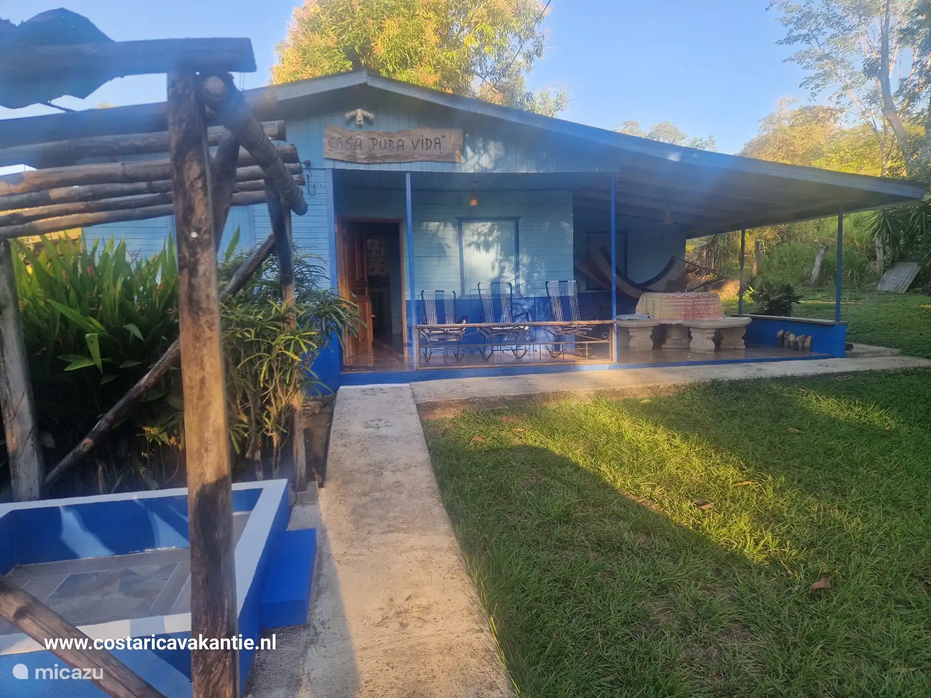 Casa Pura Vida in de ochtend zon