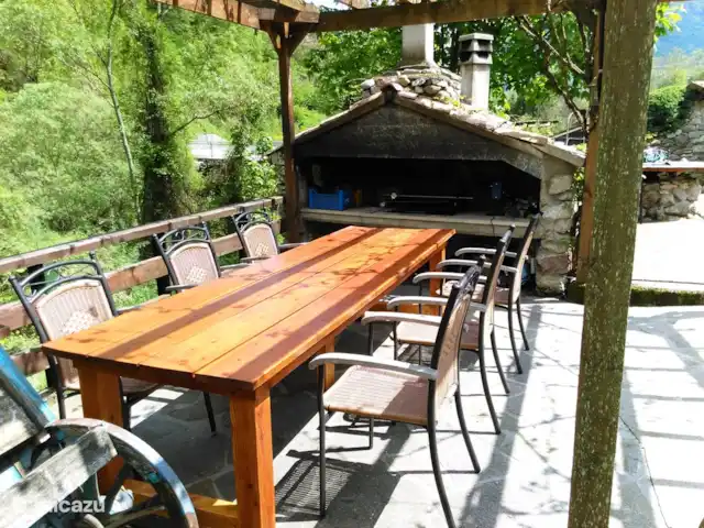 Location de Vacances Italie, Dolomites, Andogno, maison de vacances - La Belle Vita Terrasse sous la Pergola avec coin barbecue